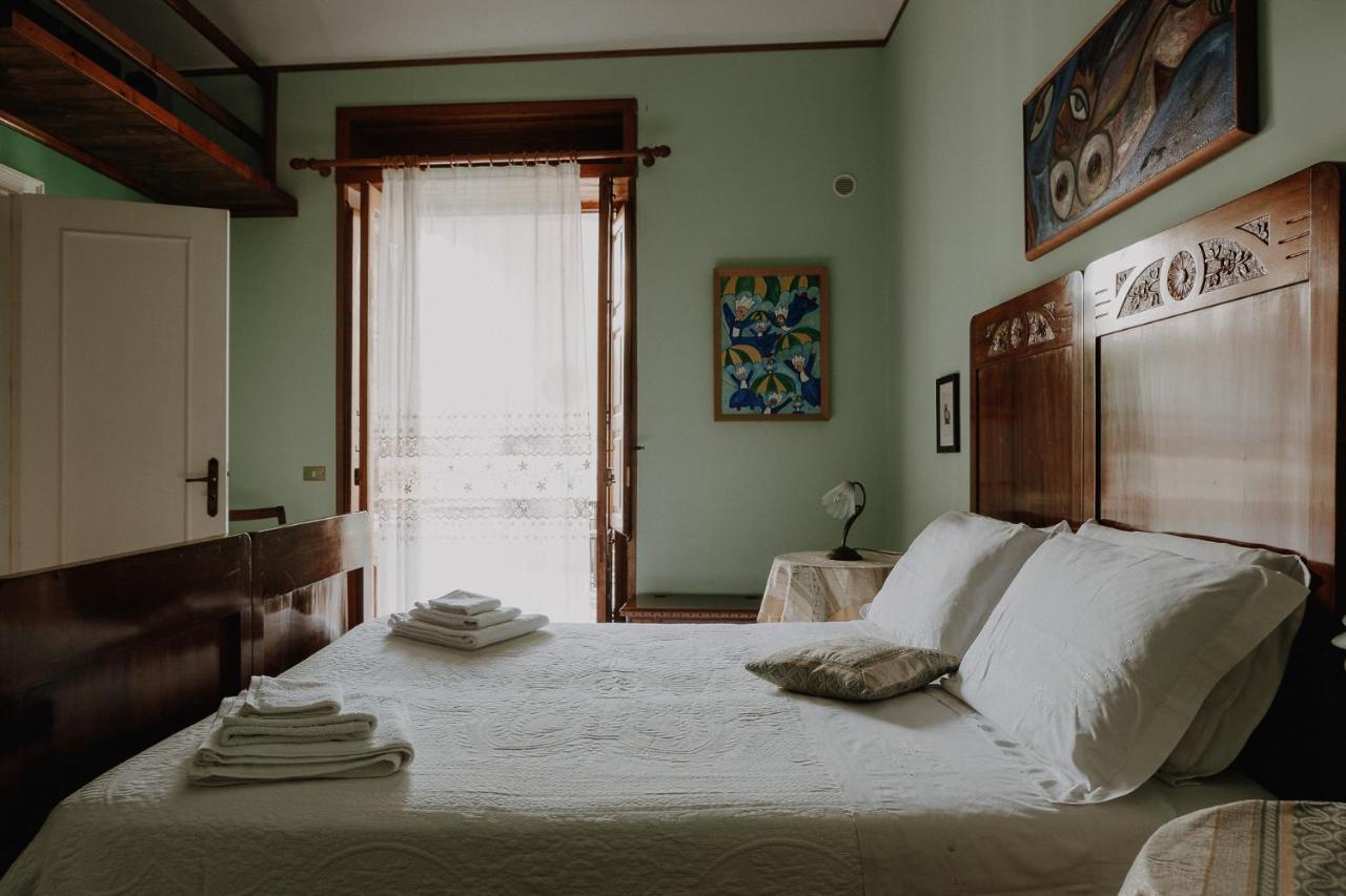 La Baronessa B&B Riposto ภายนอก รูปภาพ