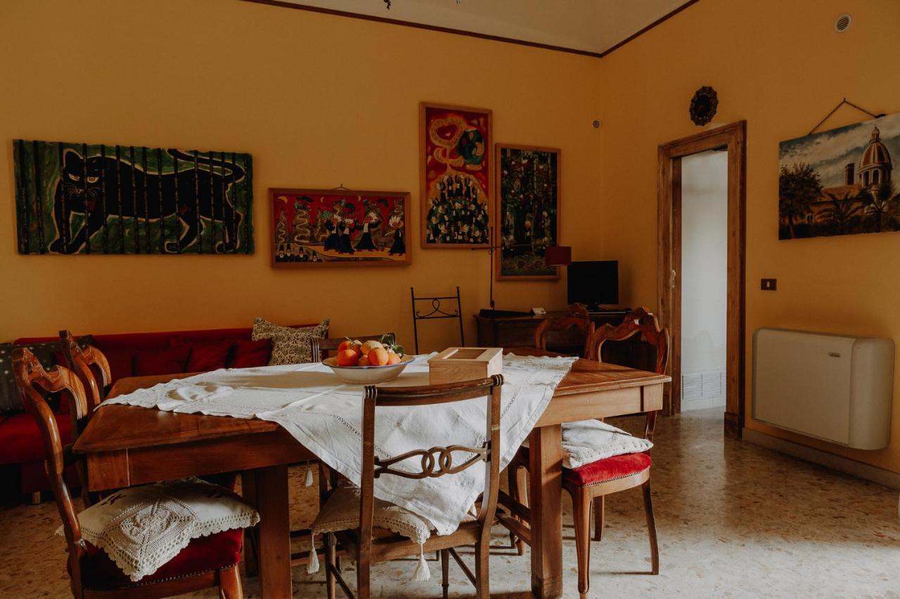 La Baronessa B&B Riposto ภายนอก รูปภาพ