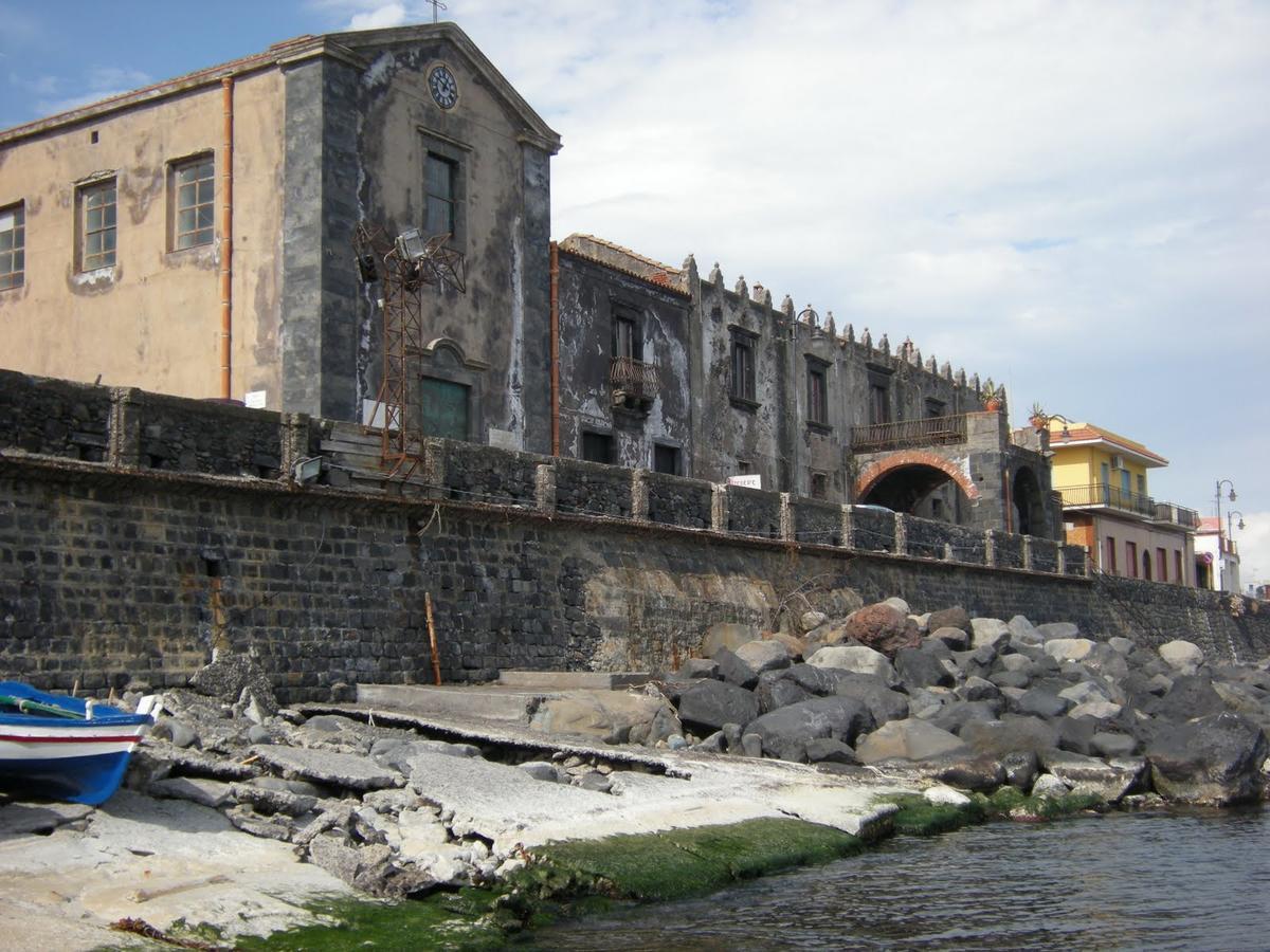 La Baronessa B&B Riposto ภายนอก รูปภาพ