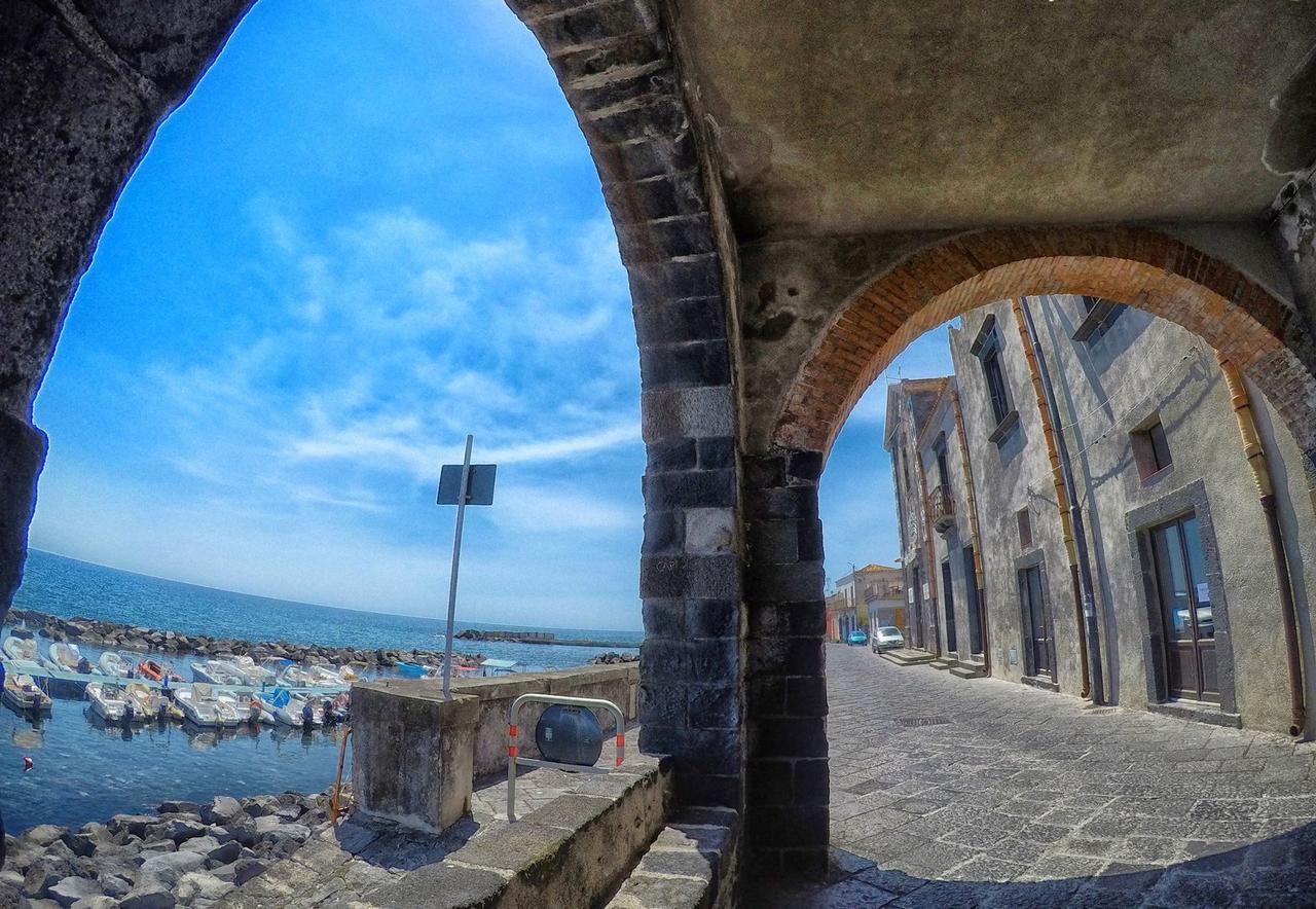 La Baronessa B&B Riposto ภายนอก รูปภาพ