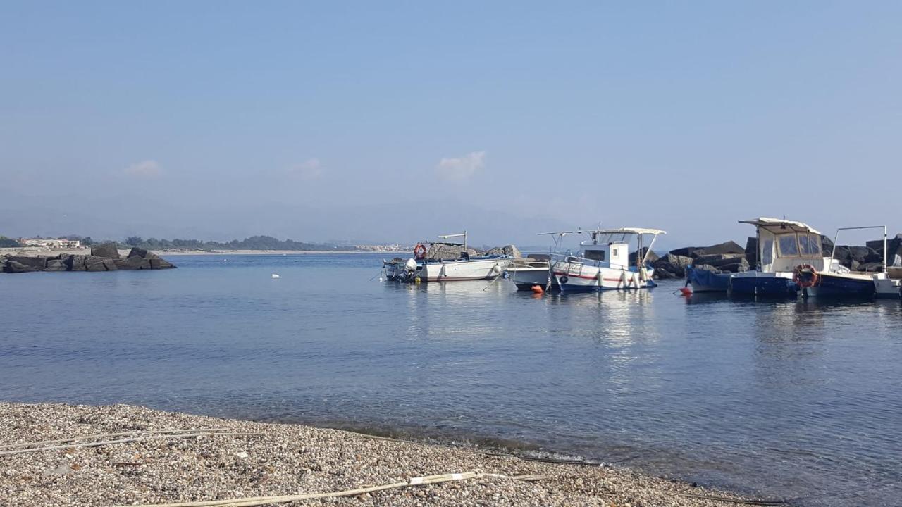La Baronessa B&B Riposto ภายนอก รูปภาพ